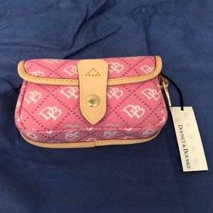 DOONEY & BOURKE wristlet wallet